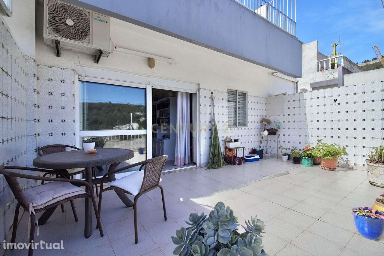 Apartamento T1+2 na Histórica Aldeia do Castelo de Sesimbra - Grande imagem: 4/16