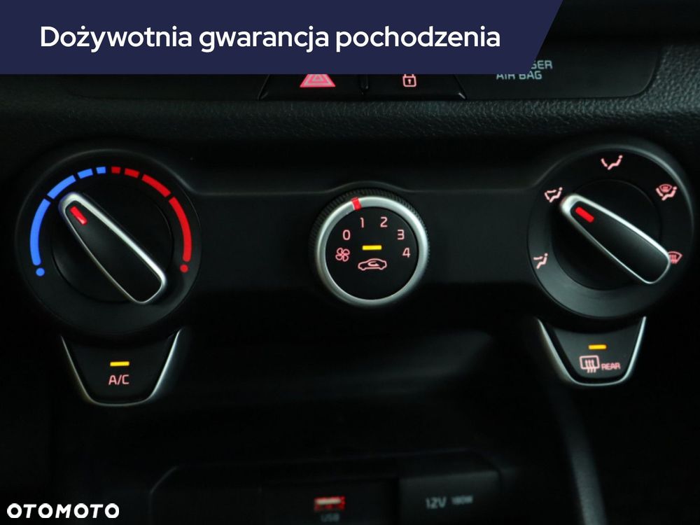 Kia Rio - 17