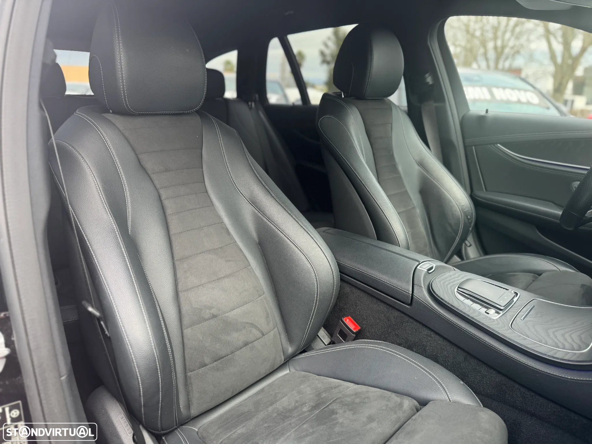 Mercedes-Benz E 300 de AMG Line - 31