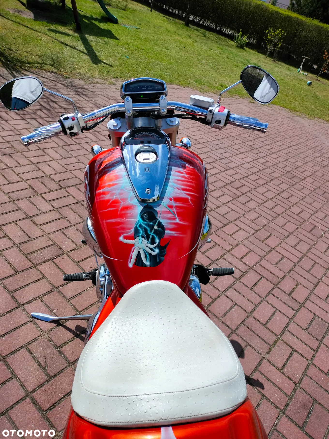 Suzuki Boulevard - 13