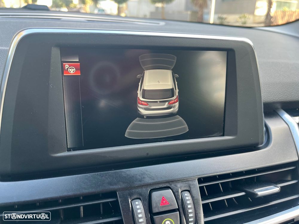 BMW 218 Active Tourer i Sport Line - 31