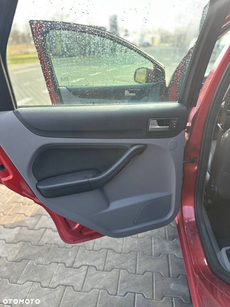 Ford Focus 1.6 Ti-VCT Ghia - 18