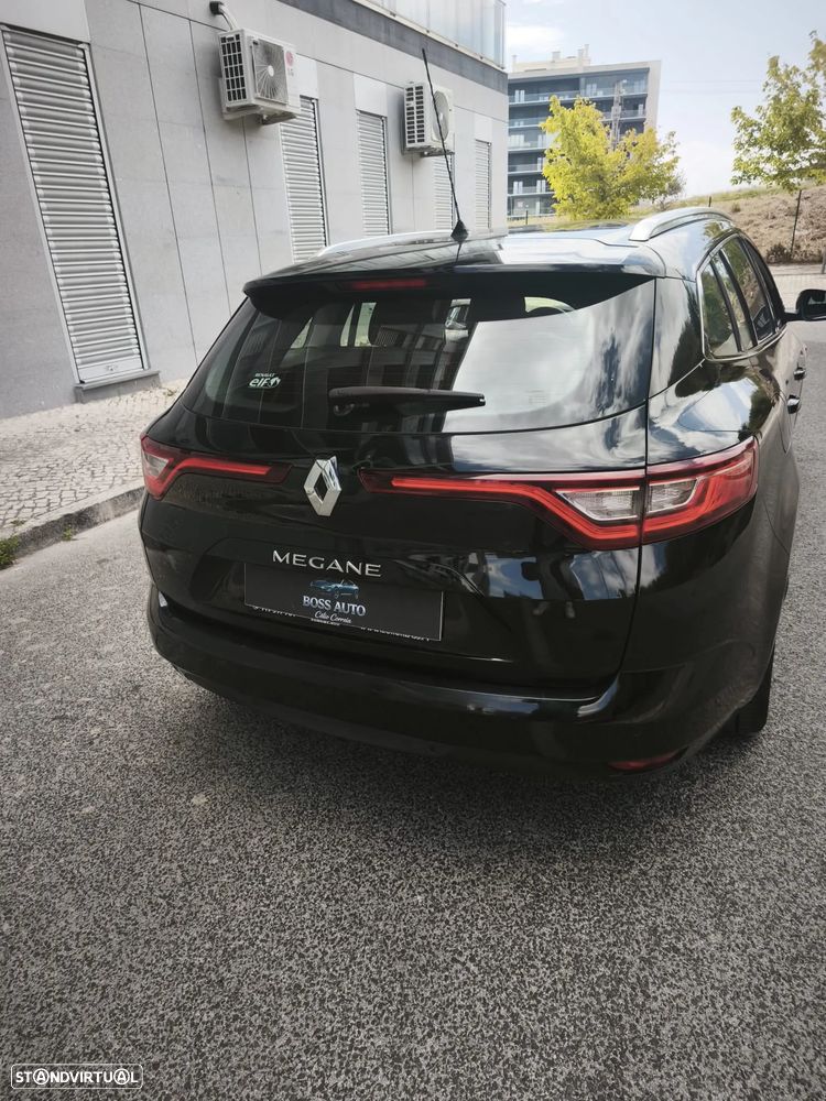 Renault Mégane Sport Tourer - 3