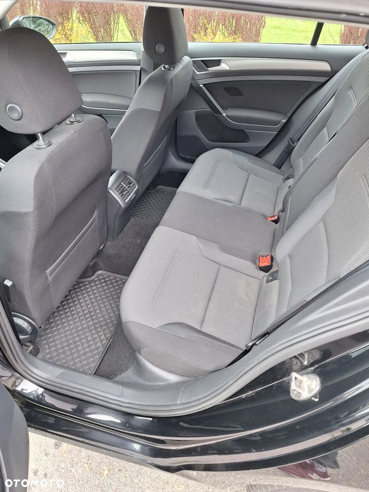 Volkswagen Golf - 8