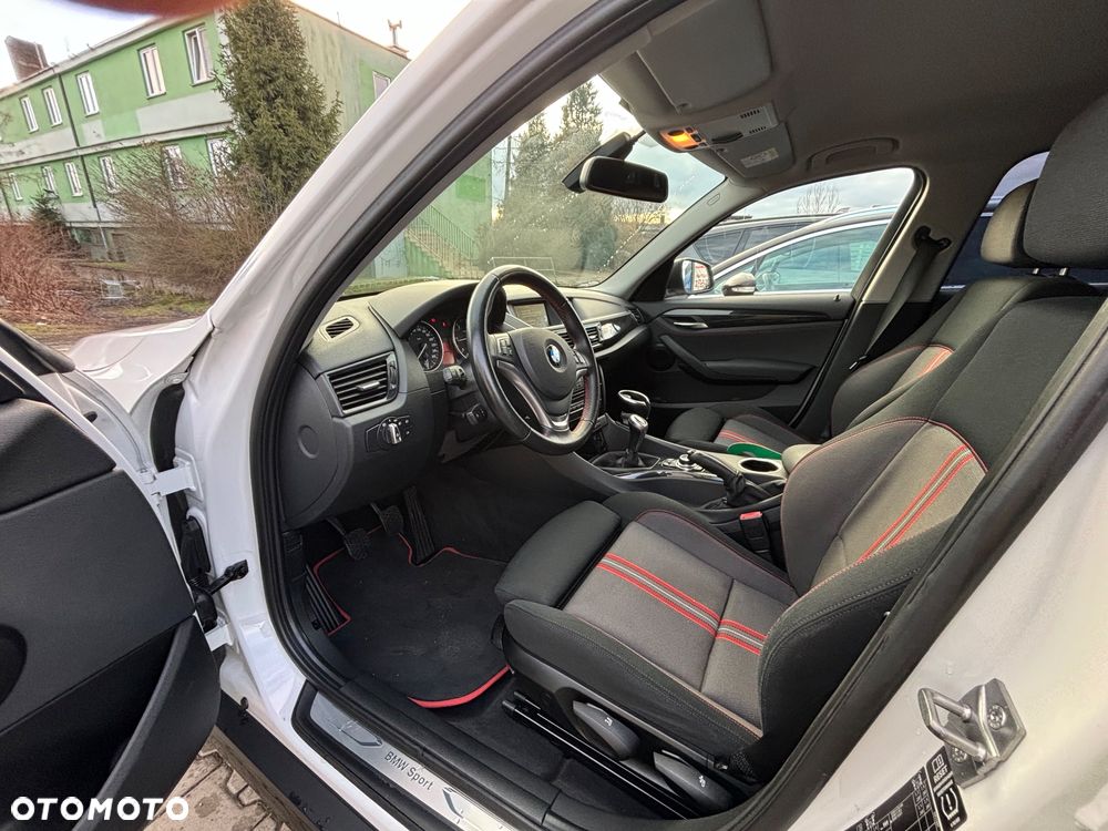 BMW X1 sDrive18d Sport Line - 12