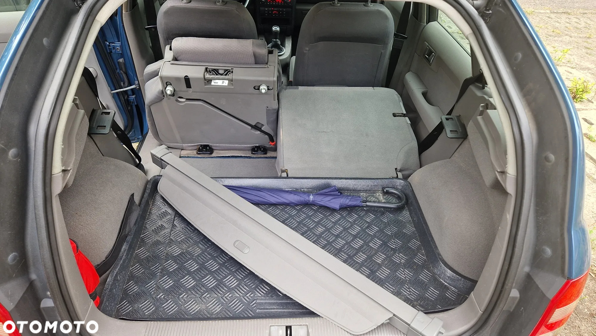 Audi A2 1.4 - 12