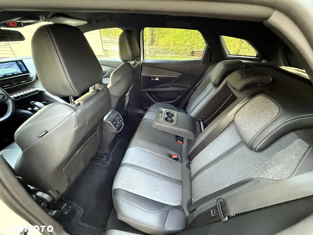 Peugeot 3008 1.5 BlueHDi Allure Pack S&S EAT8 - 18