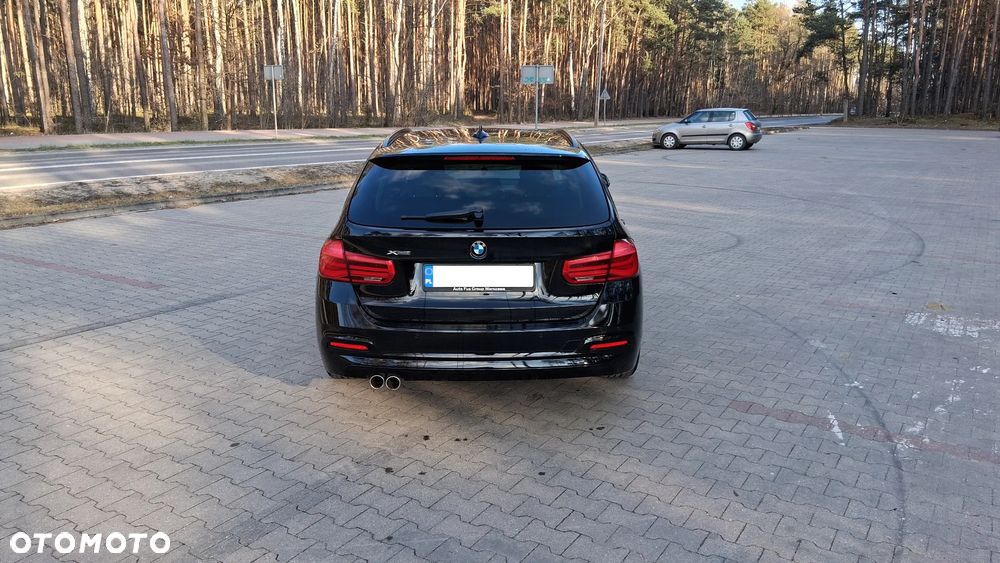 BMW Seria 3 330i xDrive - 6