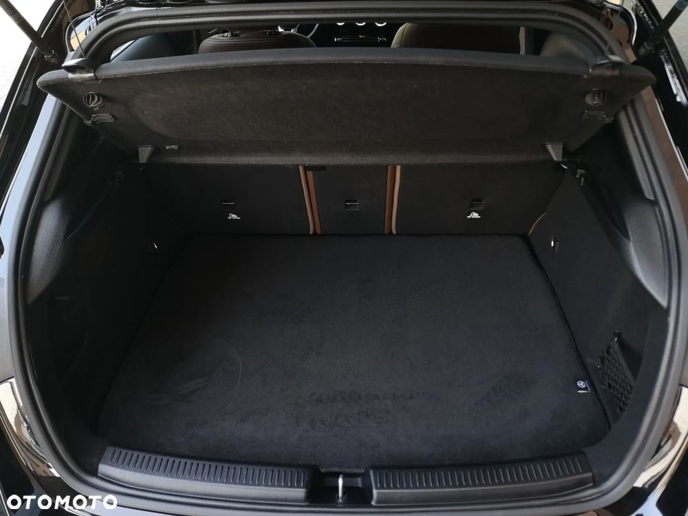 Mercedes-Benz Klasa A 250 e PHEV Progressive 8G-DCT - 28