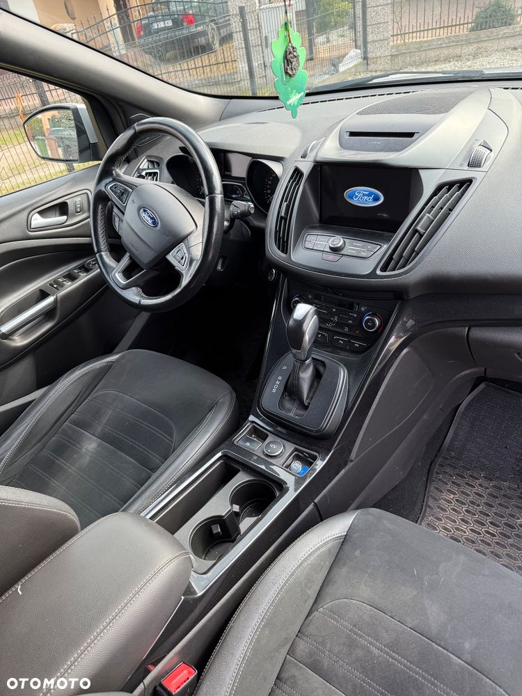 Ford Kuga 2.0 TDCi 4x4 ST-Line - 6