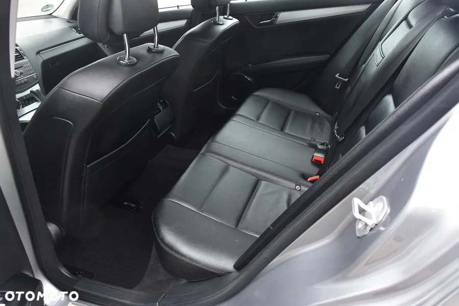 Mercedes-Benz Klasa C 200 T Kompressor Automatik Avantgarde - 15