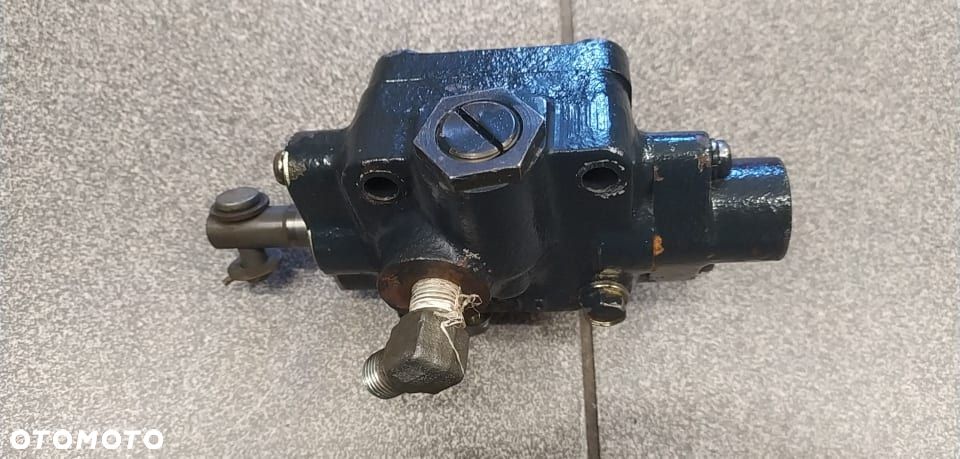 ISEKI SG15 Mechanizm zawór Opuszczenia Kosiska - 3