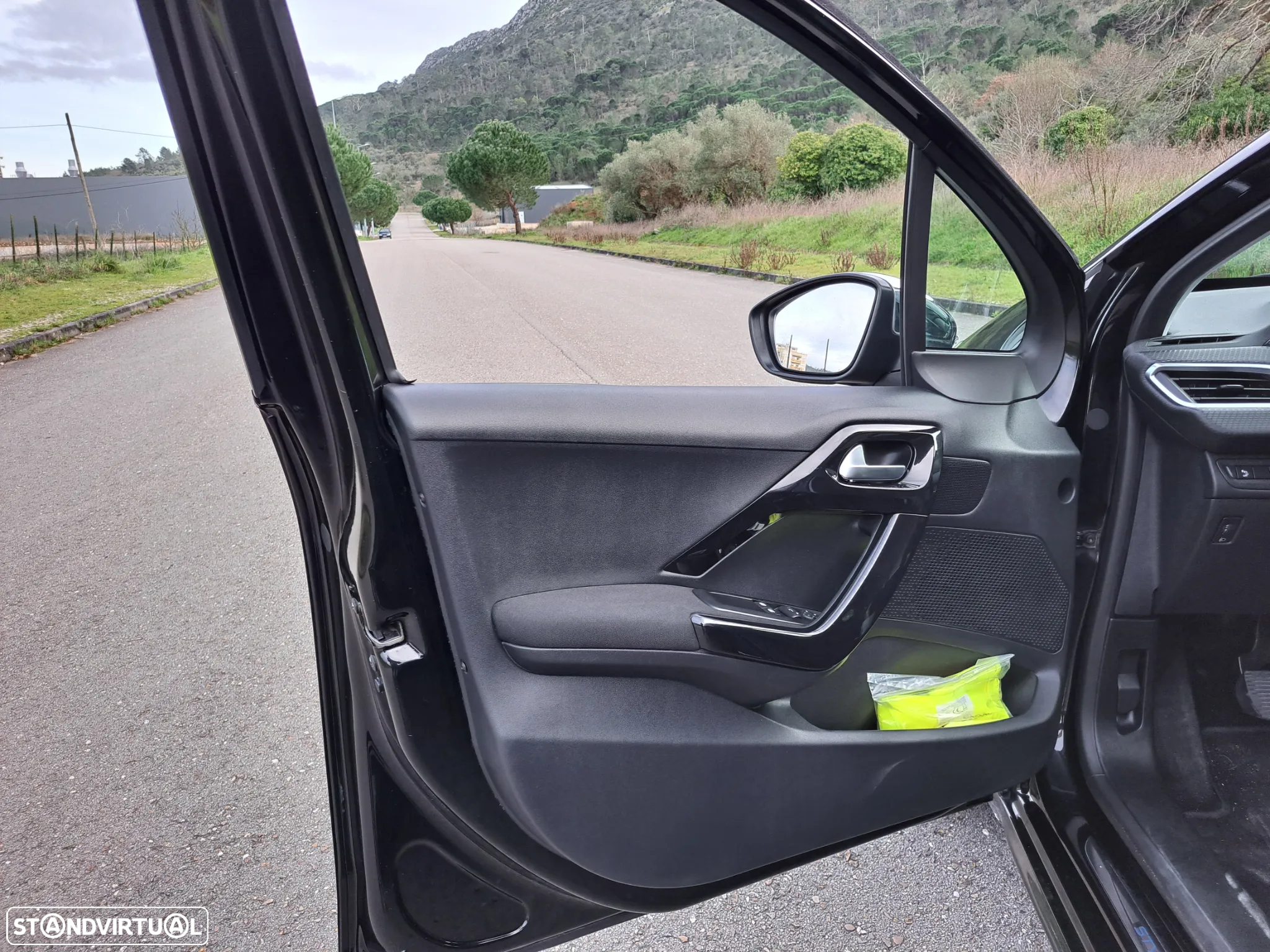 Peugeot 208 1.6 BlueHDi Style - 11
