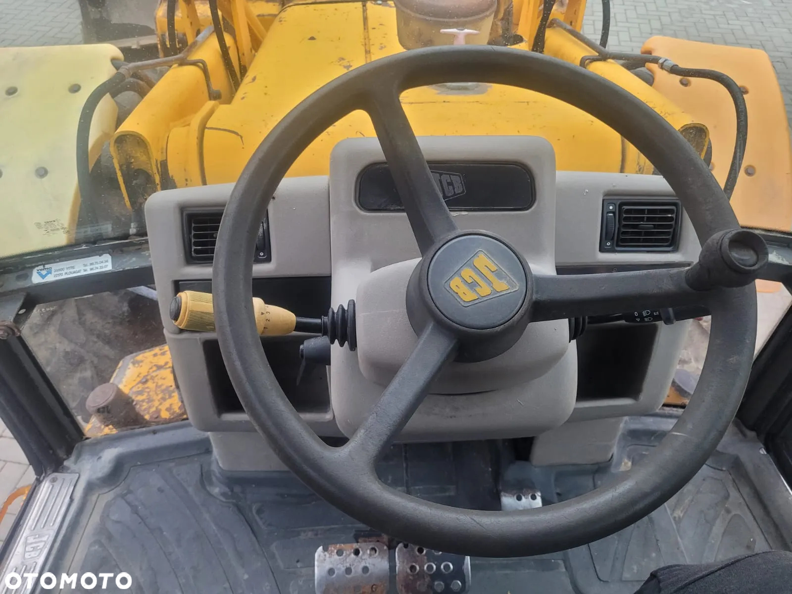JCB 4CX - 8