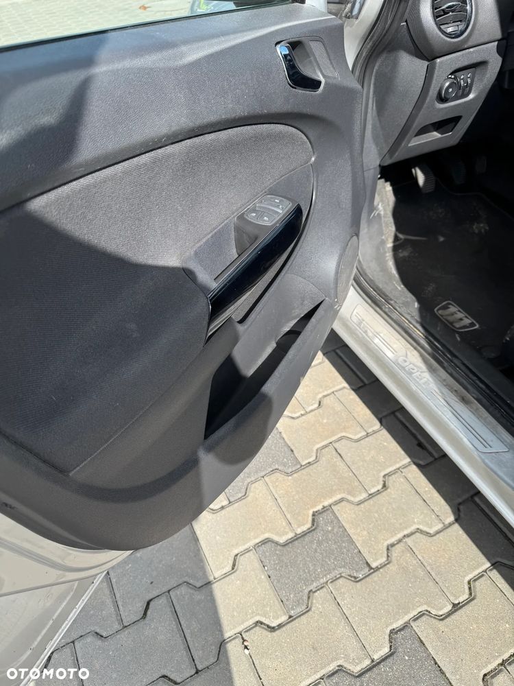 Opel Corsa 1.2 16V 111 - 5