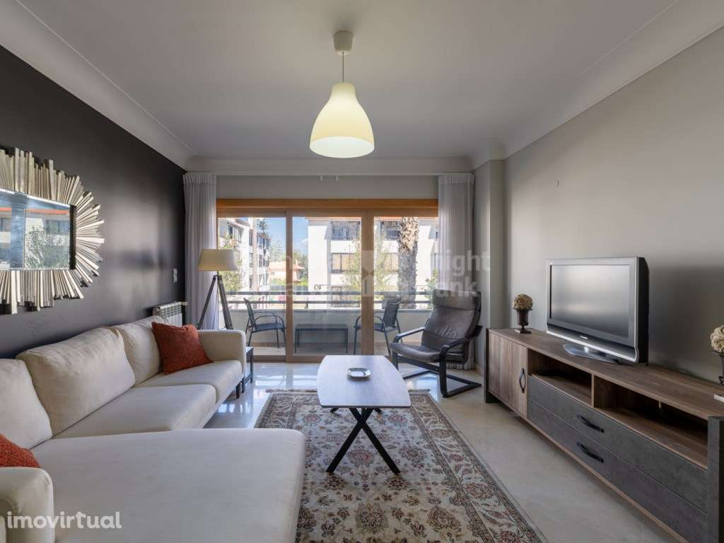 Apartamento T2 com garagem, para arrendar mobilado em Cascais - Grande imagem: 3/27