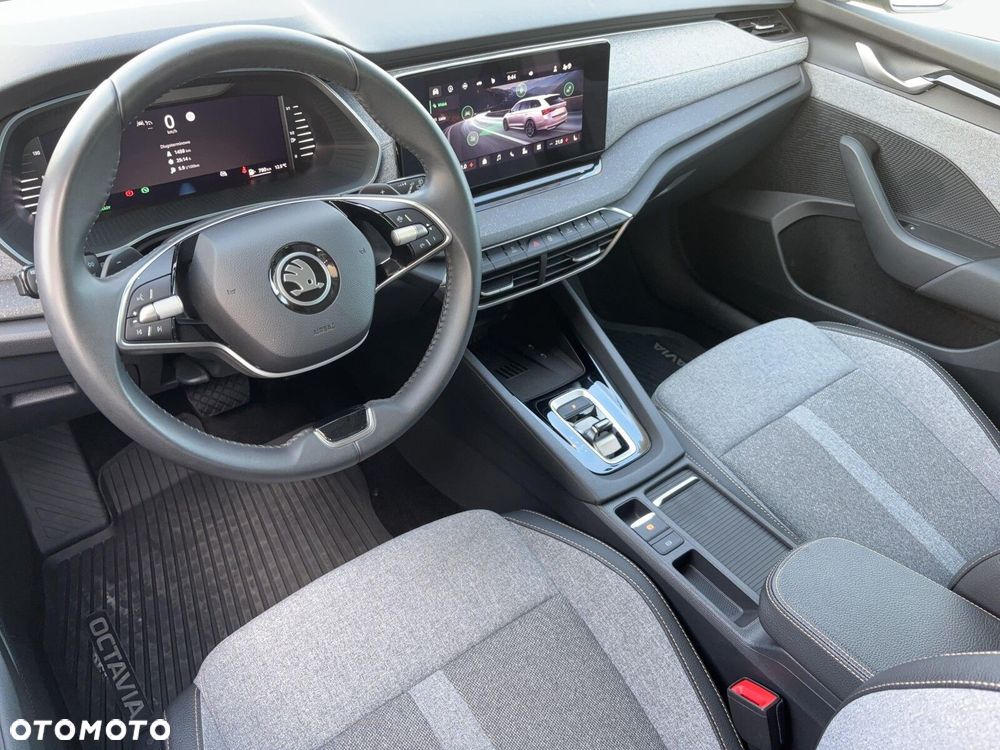 Skoda Octavia 1.5 TSI mHEV Selection DSG - 16