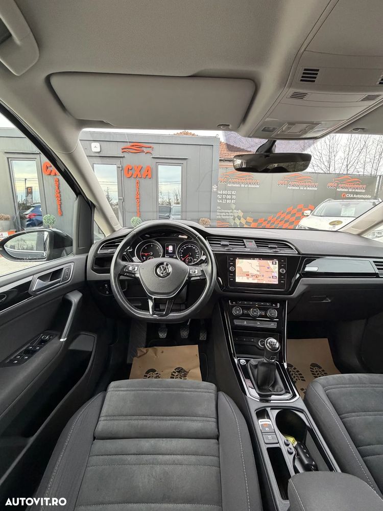 Volkswagen Touran 2.0 TDI SCR Highline - 7