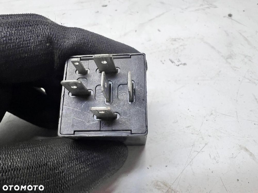 PRZEKAŹNIK SERWOTRONIK AUDI VW SEAT 8E0907307D - 4