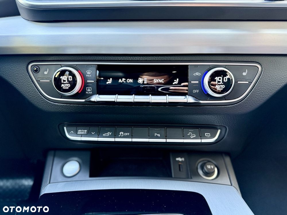 Audi Q5 50 TFSIe quattro S tronic S line - 17