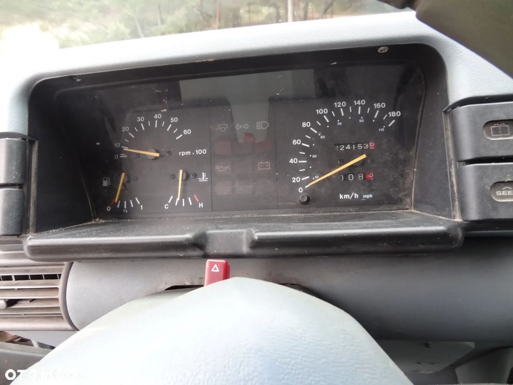 Land Rover Discovery - 14