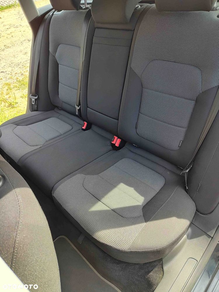 Volkswagen Passat 1.8 TSI Comfortline - 9