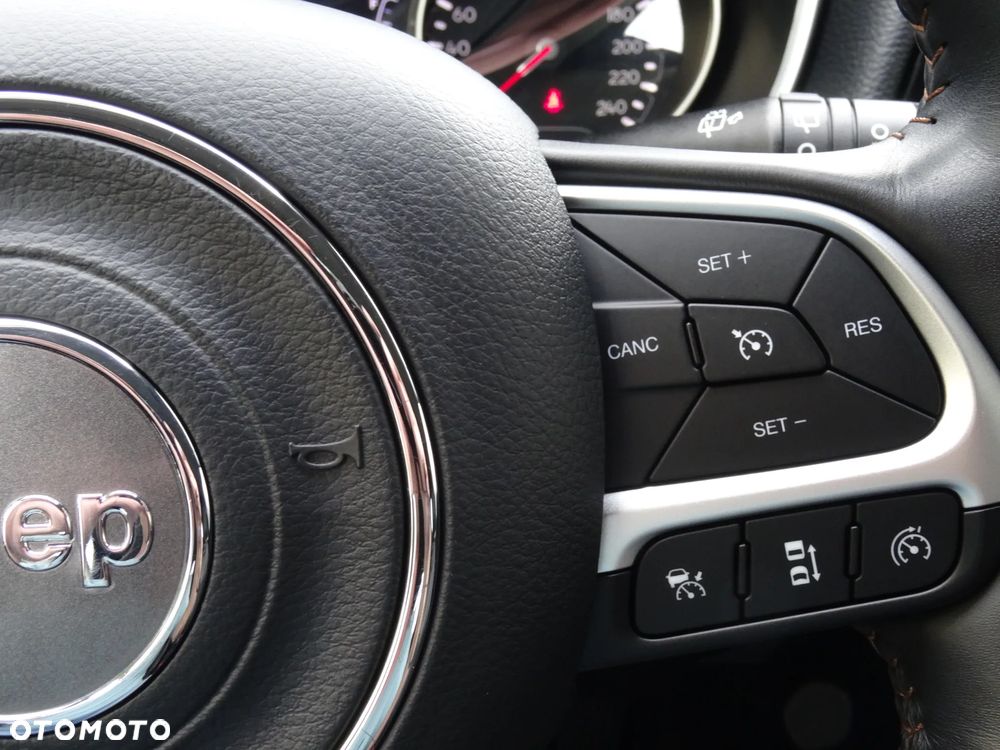 Jeep Compass 2.0 MultiJet Active Drive Limited - 28