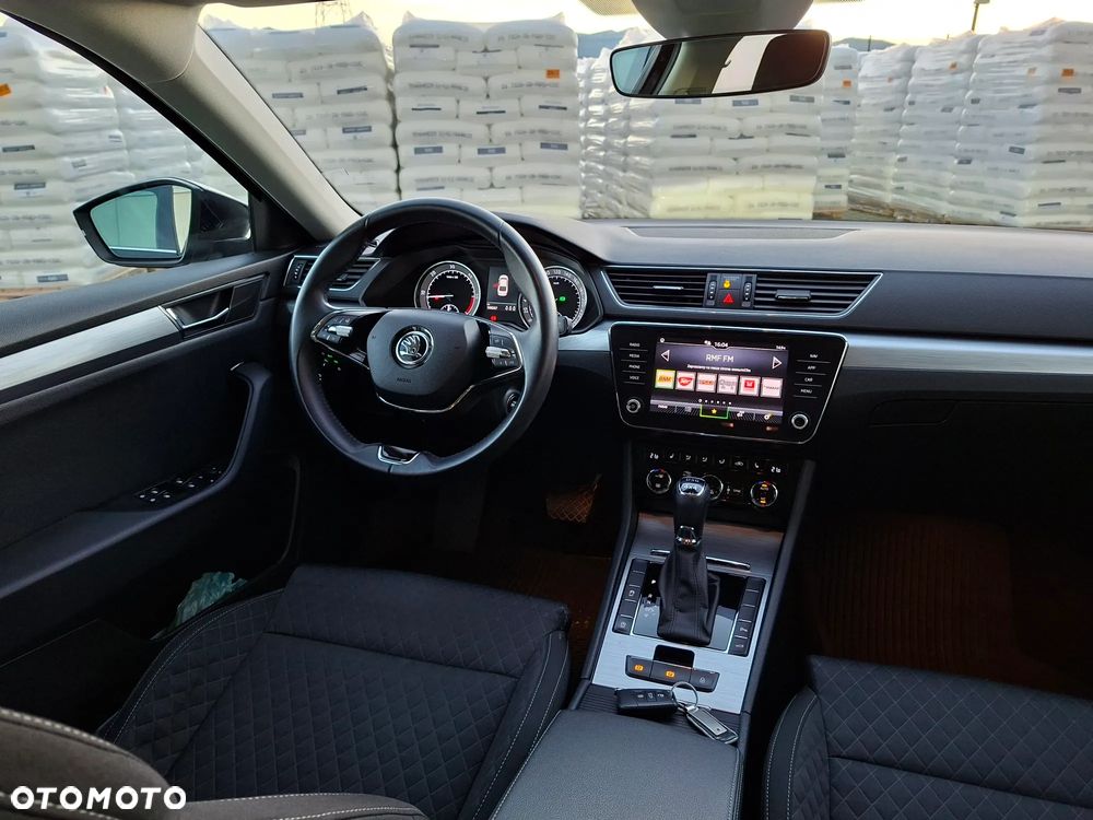 Skoda Superb 2.0 TDI SCR 4x4 Ambition DSG - 23