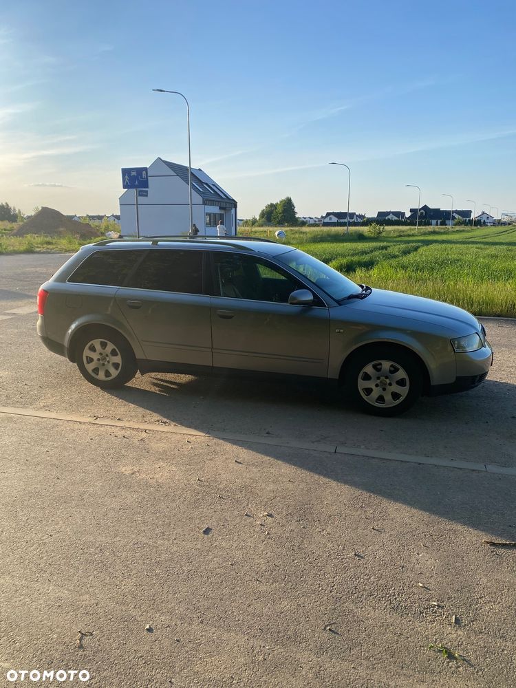 Audi A4 Avant - 9