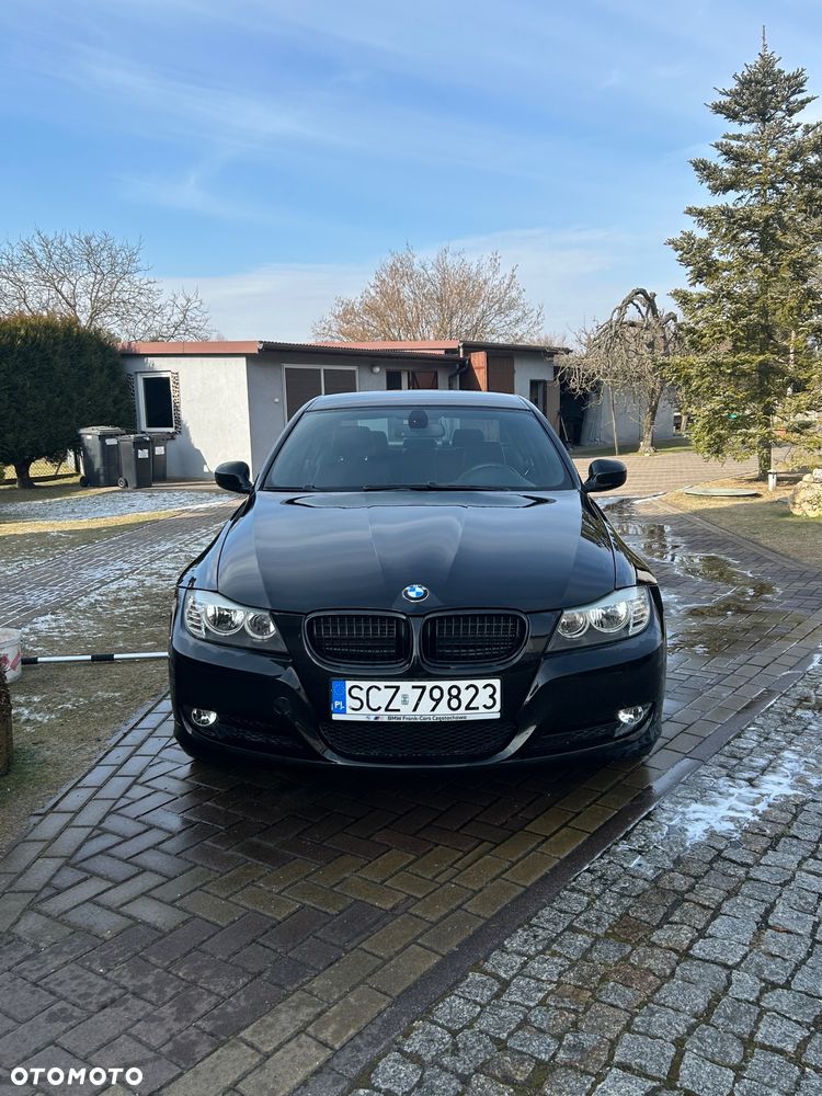 BMW Seria 3 318i - 1