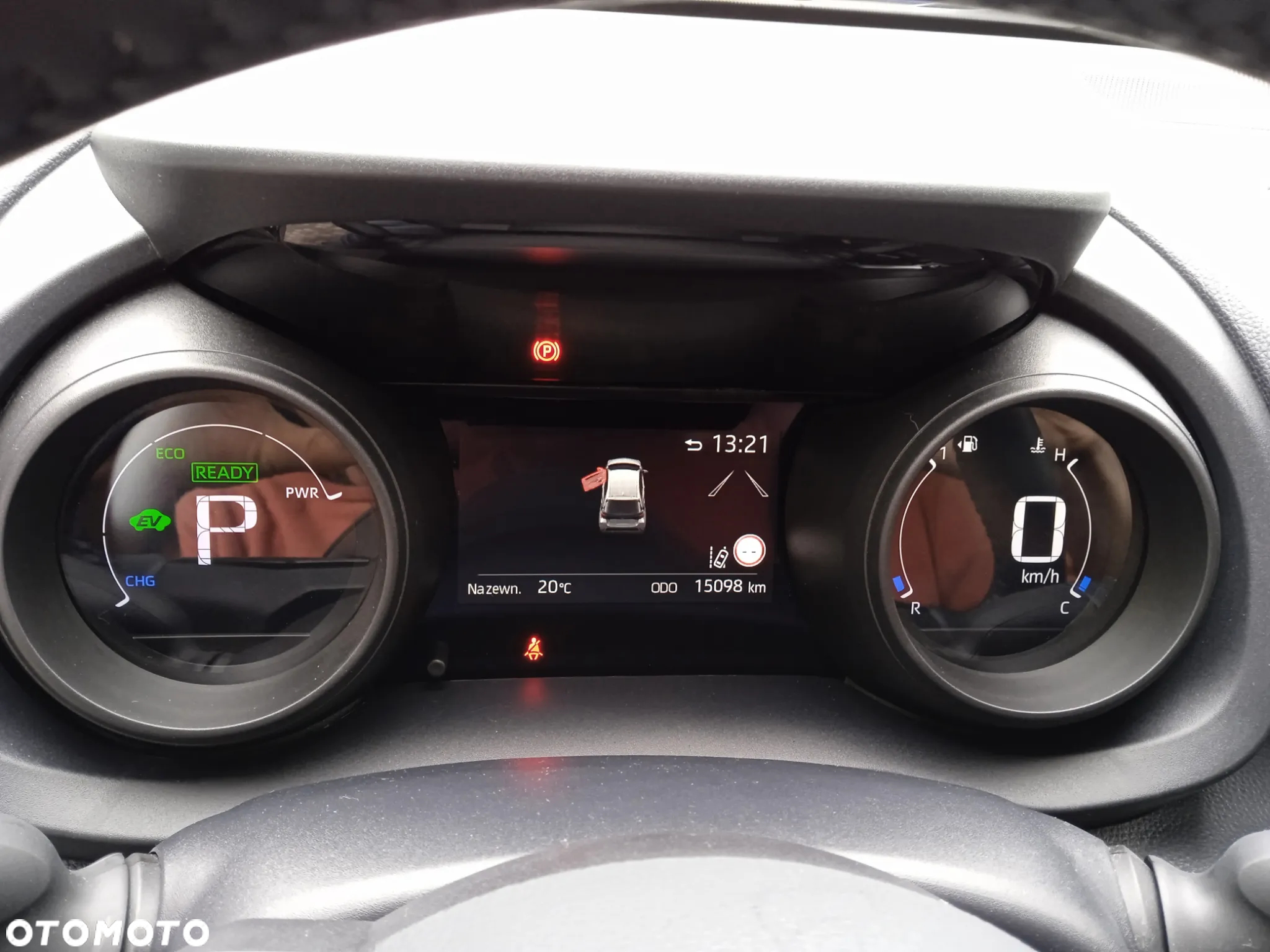 Toyota Yaris 1.5 Comfort CVT - 37