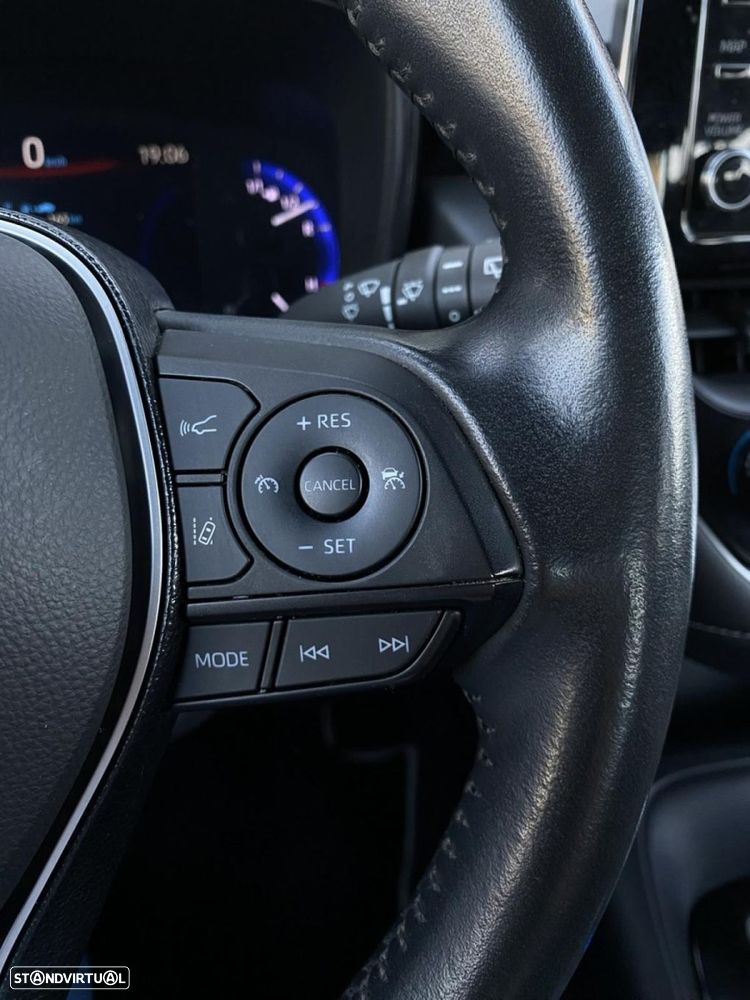 Toyota Corolla 1.8 Hybrid Comfort - 32