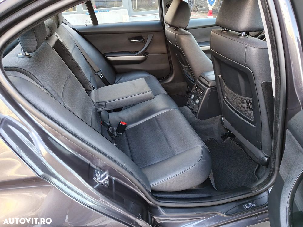 BMW Seria 3 318i Edition Sport - 7