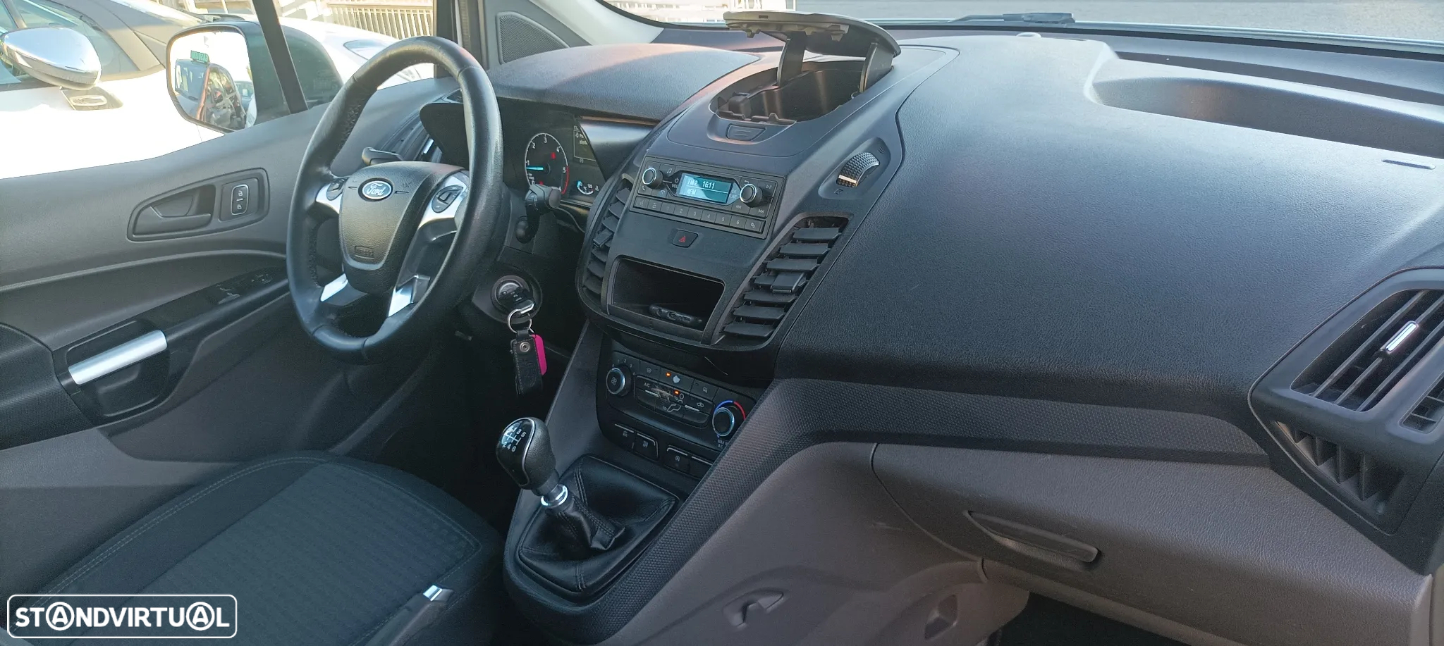 Ford Transit Connect - 28