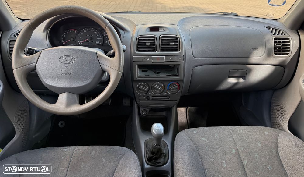 Hyundai Accent 1.3 GLS - 14