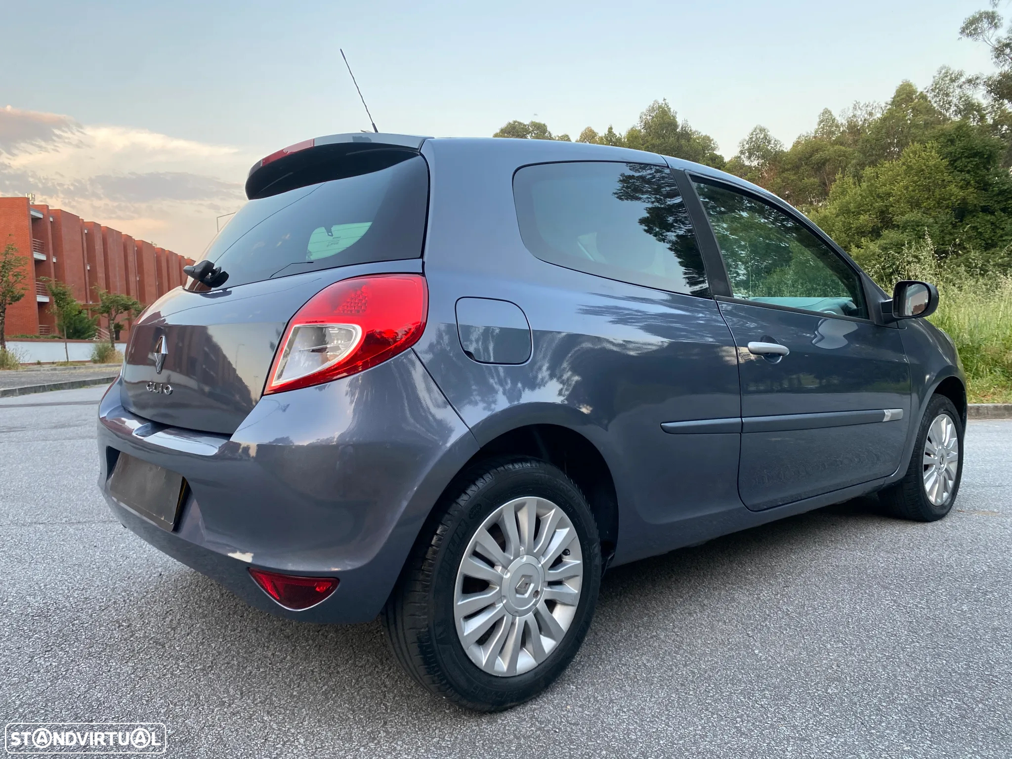 Renault Clio 1.2 16V GT - 15