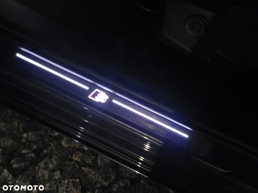 Audi A6 Avant 40 TDI S tronic S line - 23