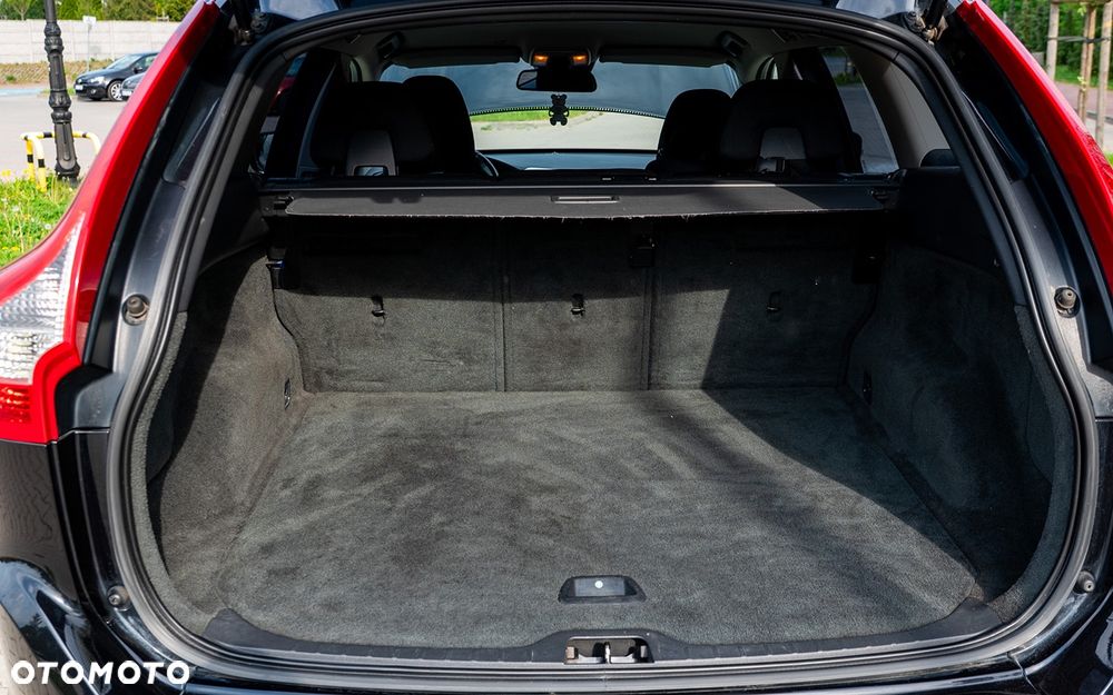 Volvo XC 60 D4 Drive-E Ocean Race - 15