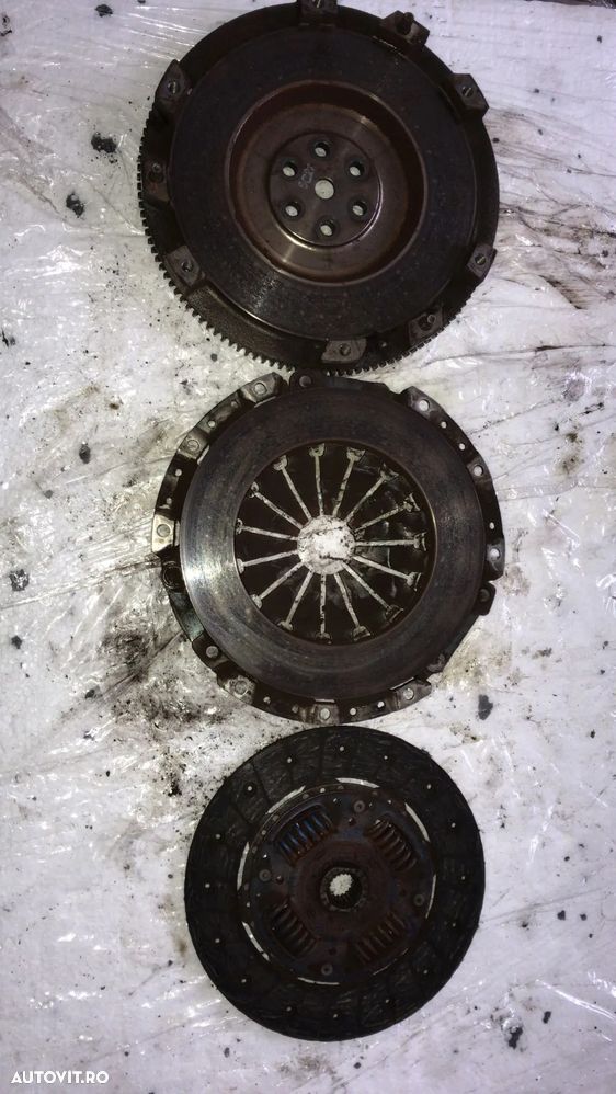 Volanta cu placa de presiune si disc Hyundai ix35 1.6 b 4130026100