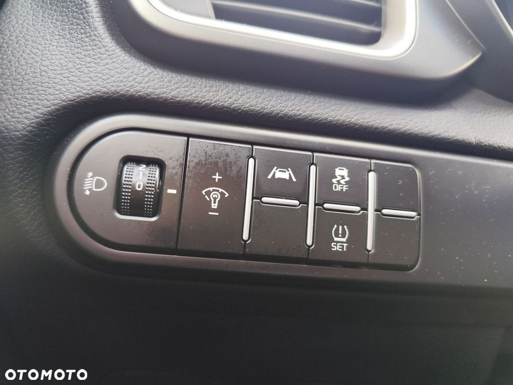 Kia Ceed - 39