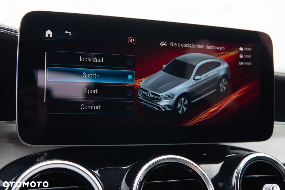 Mercedes-Benz GLC 300 4Matic 9G-TRONIC AMG Line - 30