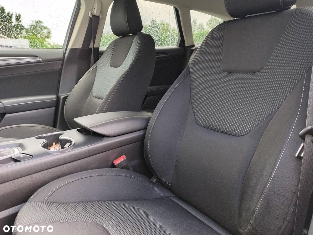 Ford Mondeo 2.0 Hybrid Titanium - 25