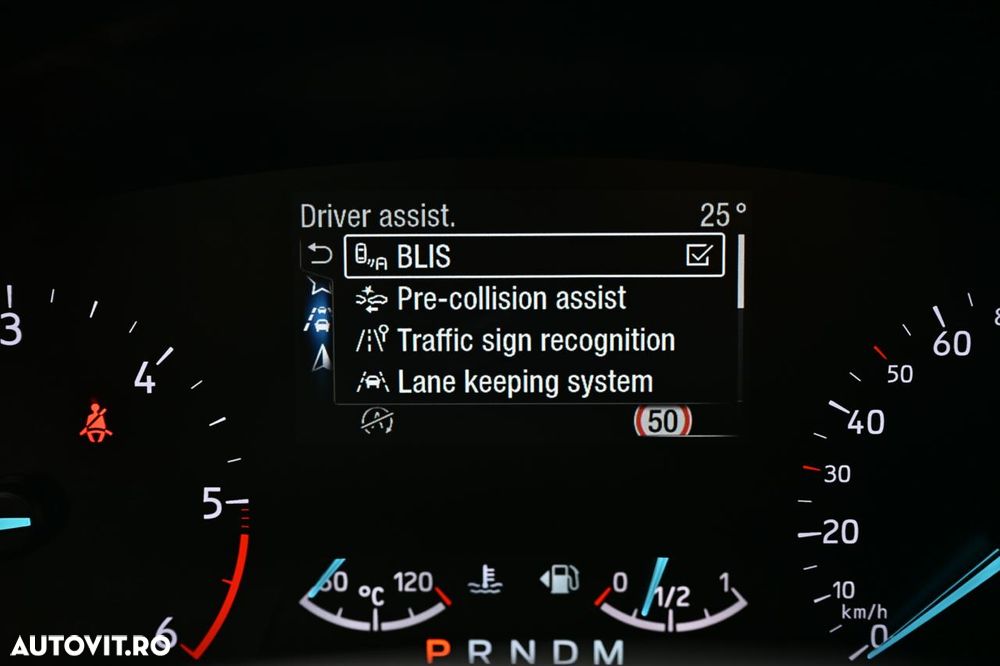Ford Focus 2.0 EcoBlue Start-Stopp-System Aut. TITANIUM - 34