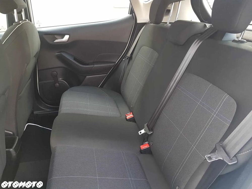 Ford Fiesta - 10