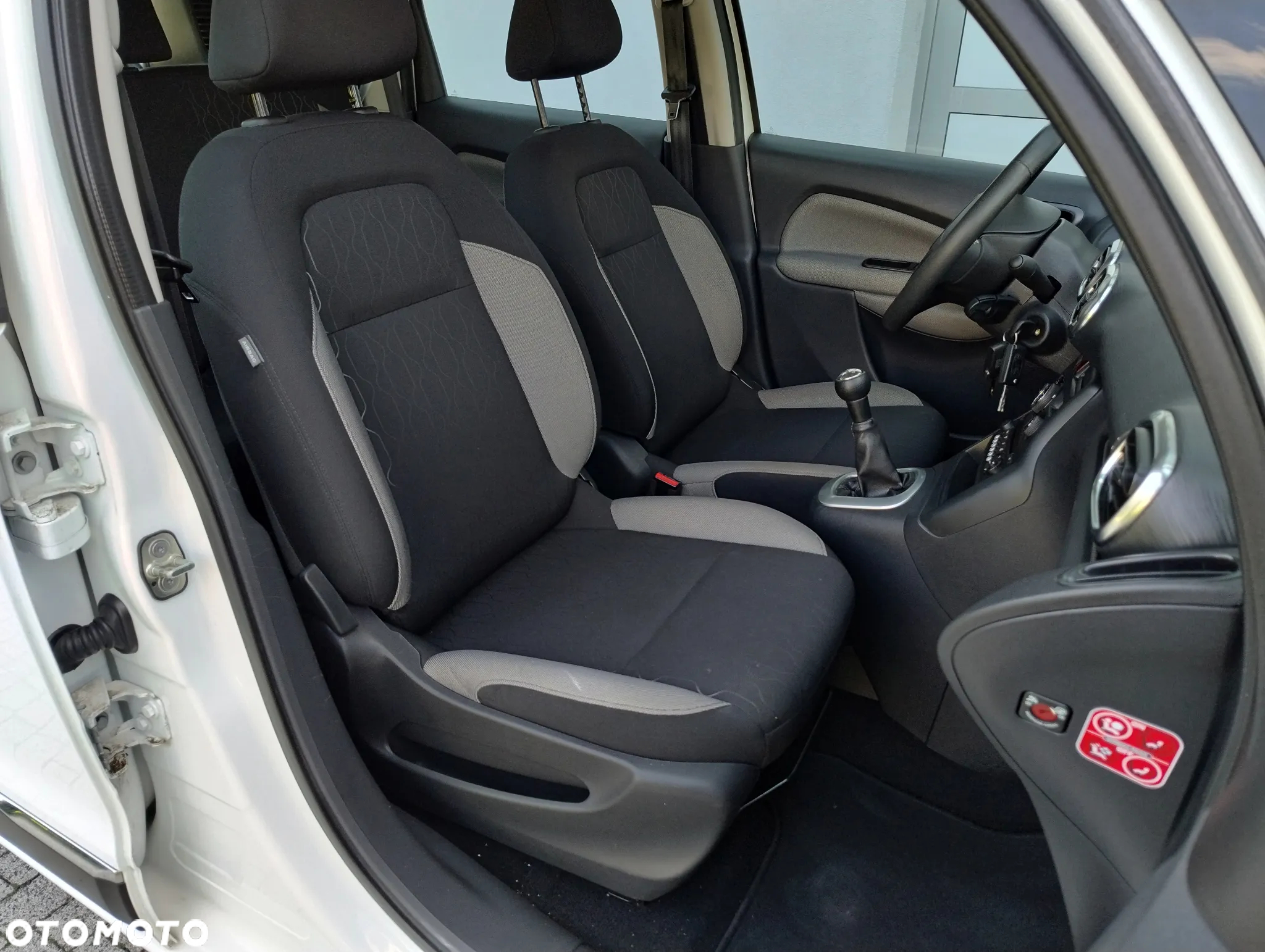 Citroën C3 Picasso 1.4i Exclusive - 11