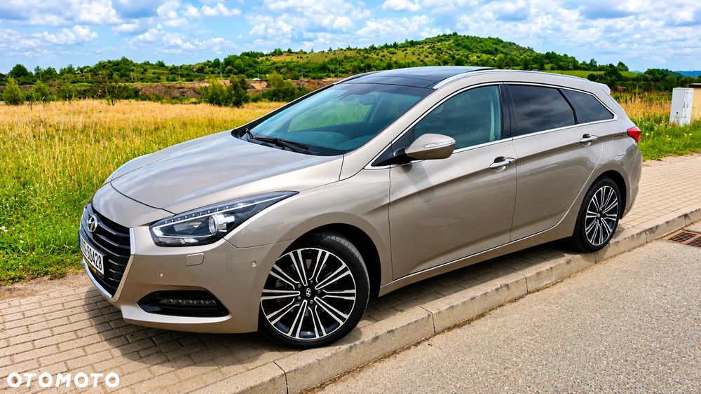 Hyundai i40 Kombi blue 1.7 CRDi DCT Premium - 1