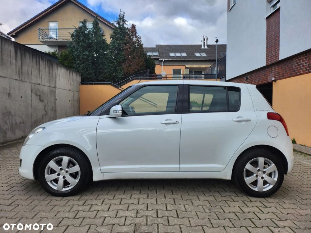 Suzuki Swift 1.3 Limited 25 - 6
