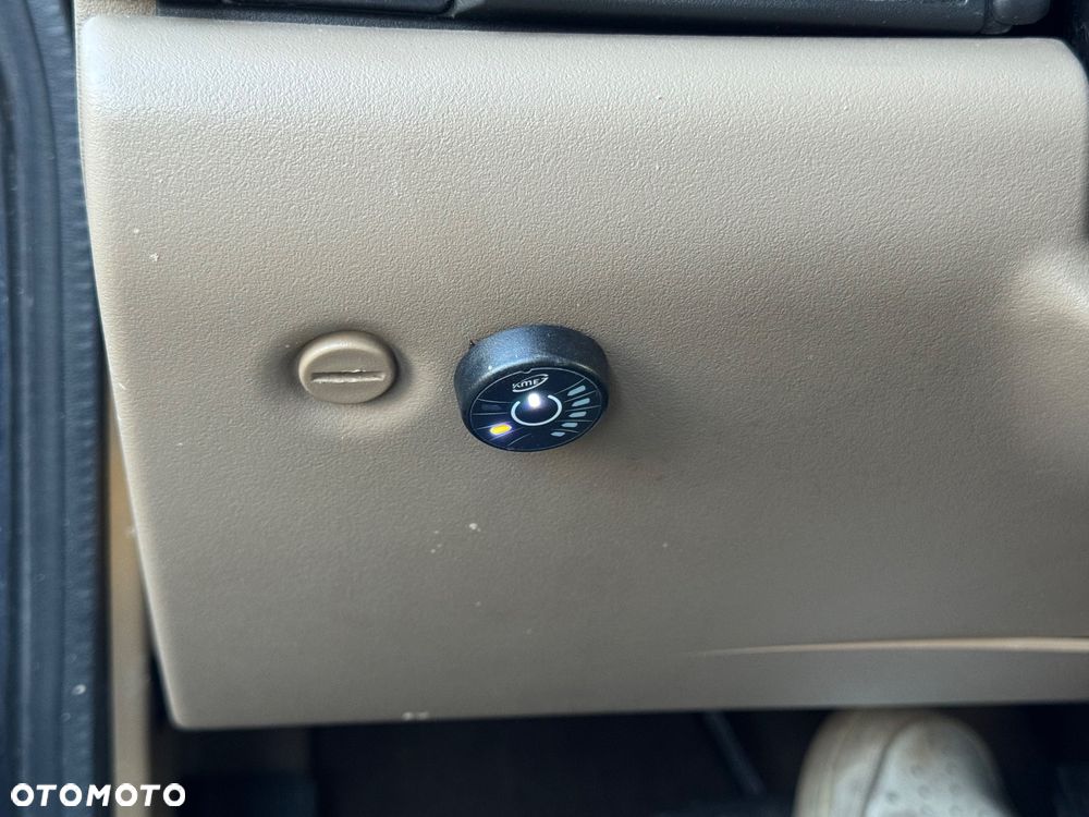 Land Rover Discovery - 15