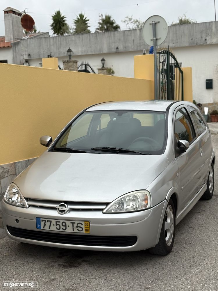 Opel Corsa 1.2 16V Essentia - 3