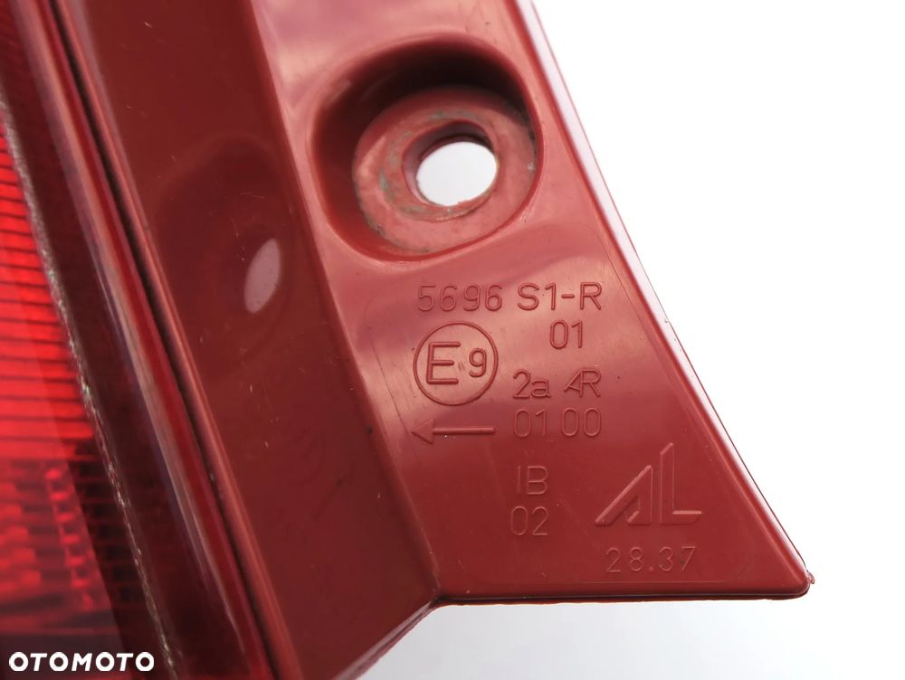 SUZUKI SWIFT 3 III Lift 2008 - 2010 Lampa tył lewa L ORYGINAŁ OE - 3